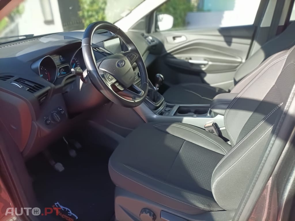 Ford Kuga 1.5 TDCi EcoBlue Titanium