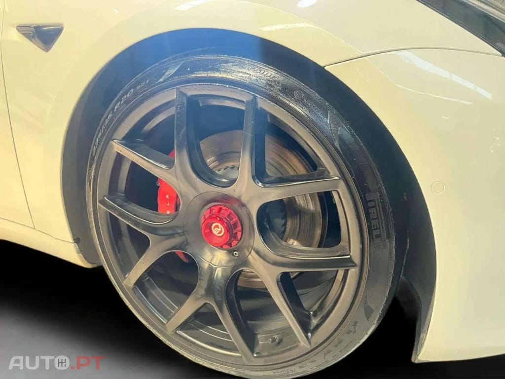 Tesla Model 3 PERFORMACE DUAL MOTOR