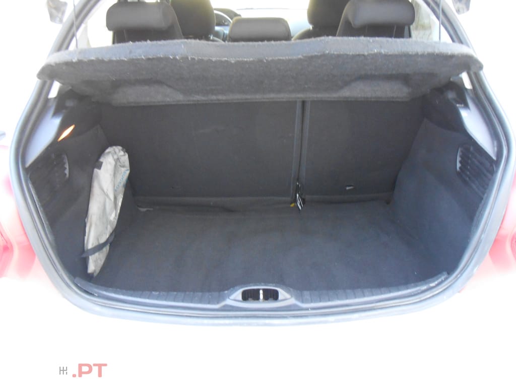 Peugeot 208 208 1.4 HDi Active