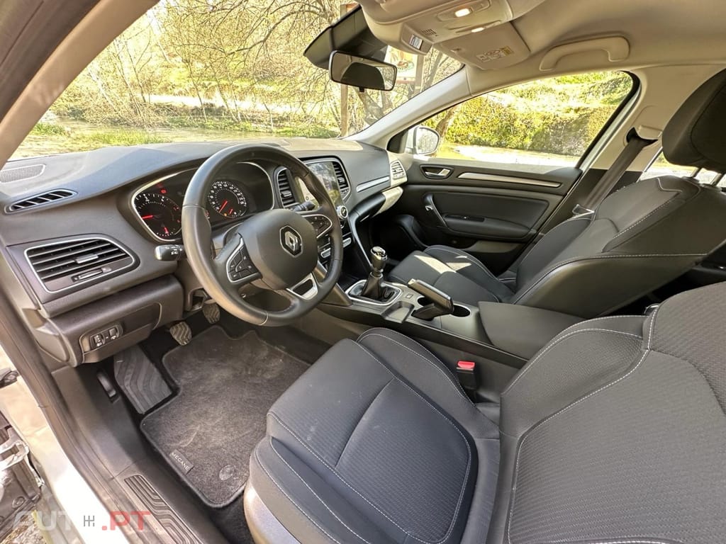 Renault Mégane 1.5 Blue dCi Limited J17
