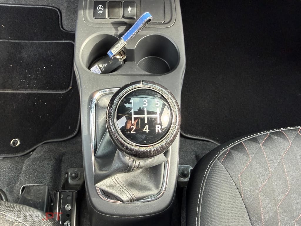 Mitsubishi Space Star 1.2 Intense Connect Edition