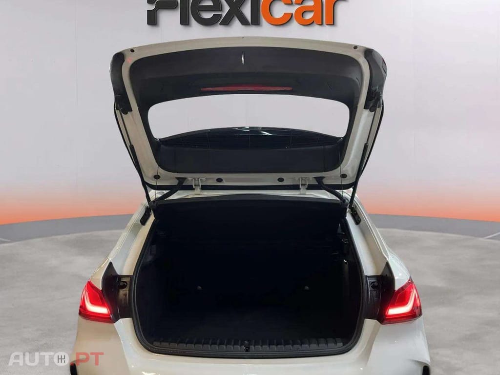 BMW 116 d Pack Desportivo M Auto