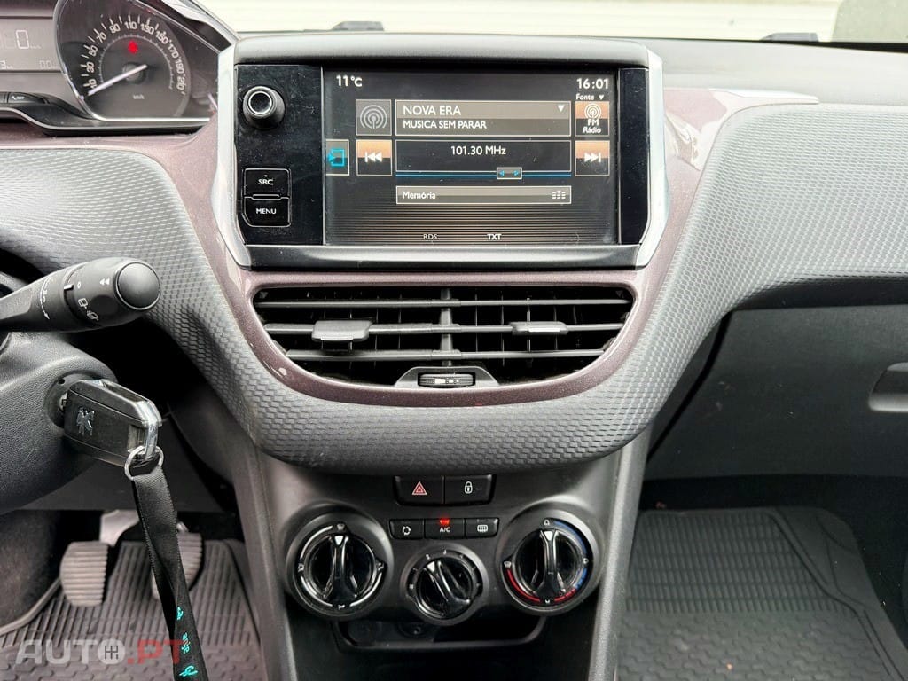 Peugeot 2008 1.2 PureTech Access