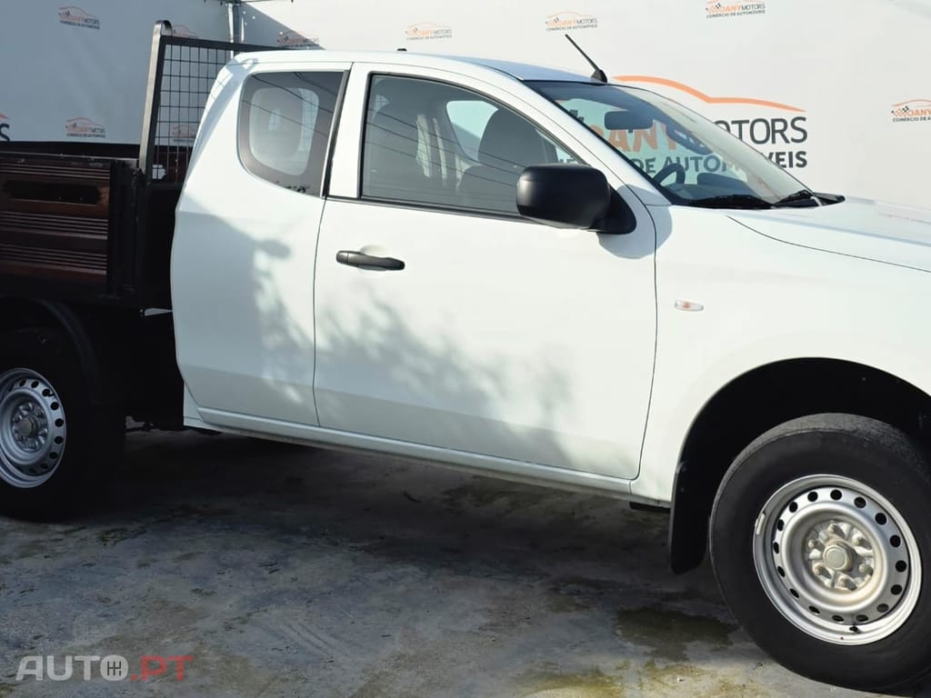 Mitsubishi L200 2.4 DI-D CD 4Kaizen Space Cab 3L 4WD