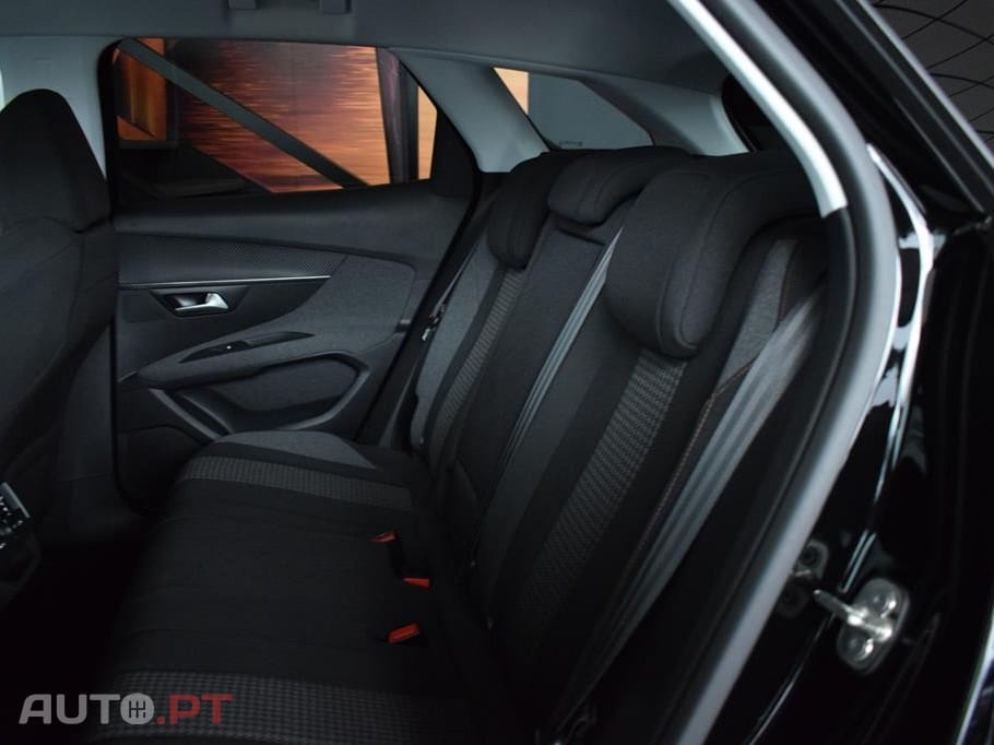 Peugeot 3008 1.5 BlueHDi Active
