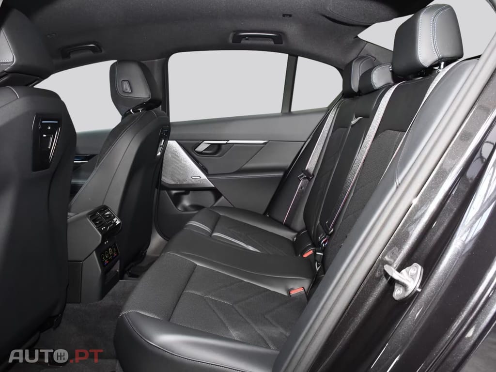 BMW i5 M60 Pro xDrive I.V.A DEDUTIVEL 