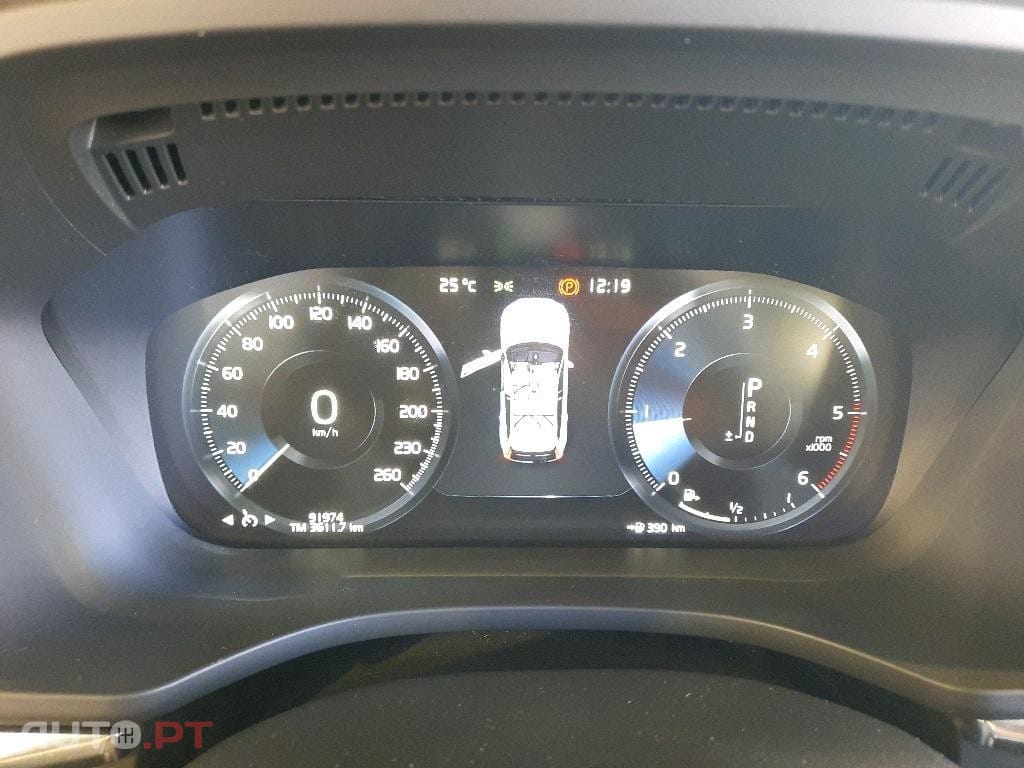 Volvo XC60 2.0 D4 Momentum Plus Geartronic