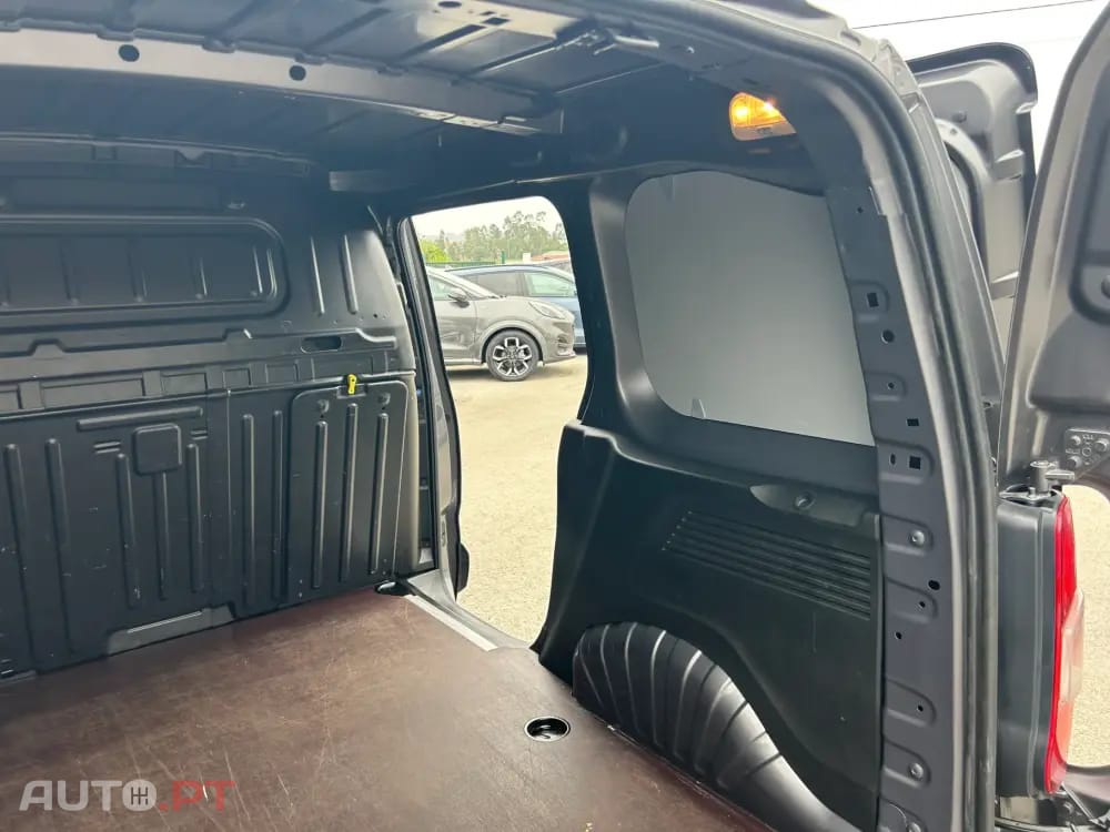 Peugeot Partner 1.5 BlueHDi Premium Standard Plus