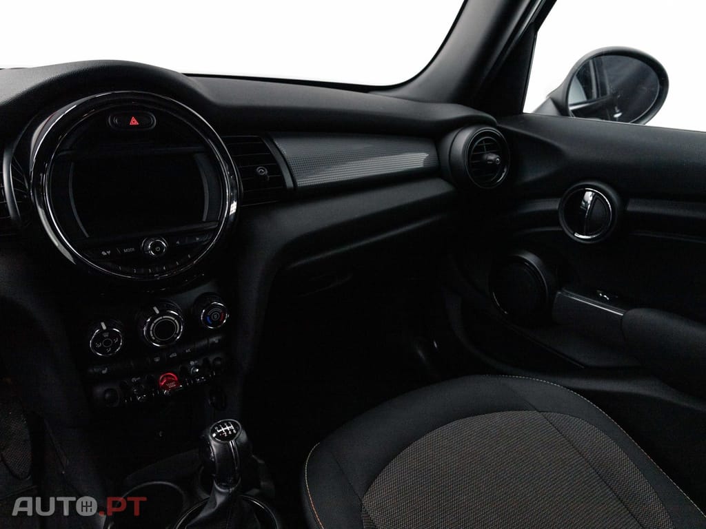 MINI Cooper Cooper D