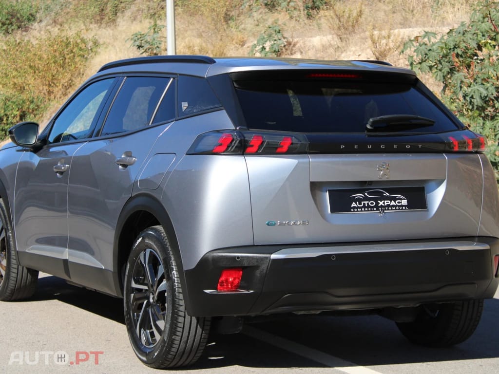 Peugeot E-2008 Allure Pack