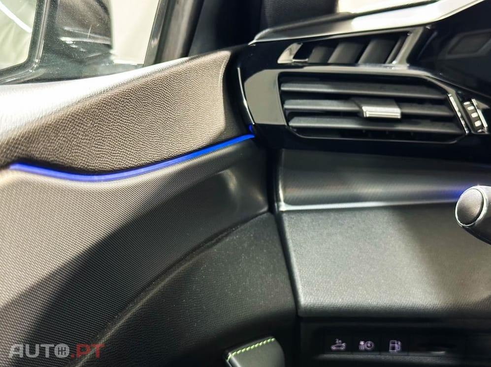 Peugeot 408 1.6 Hybrid GT e-EAT8