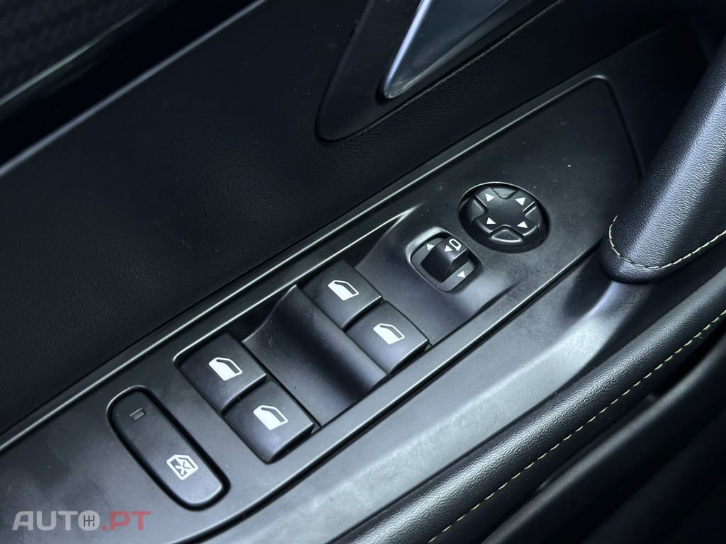 Peugeot E-208 50 kWh GT