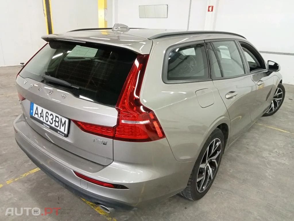 Volvo V60 2.0 T8 AWD TE Momentum
