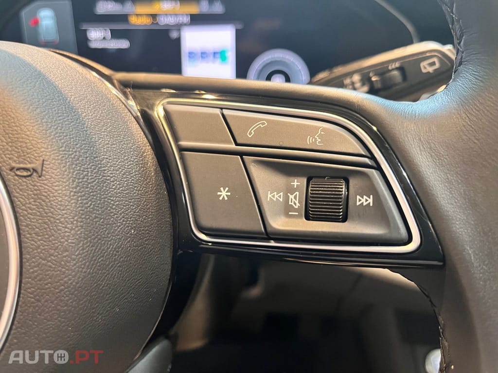Audi A4 Avant 35 TFSI HYBRID  Attraction