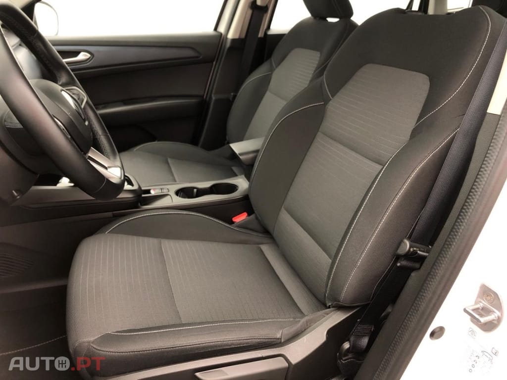 Renault Arkana 1.6 E-Tech Evolution