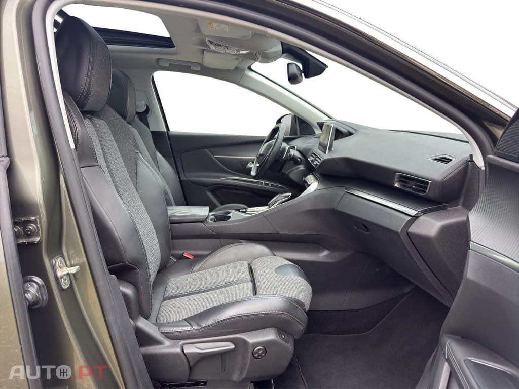 Peugeot 5008 1.2 PureTech Allure EAT6