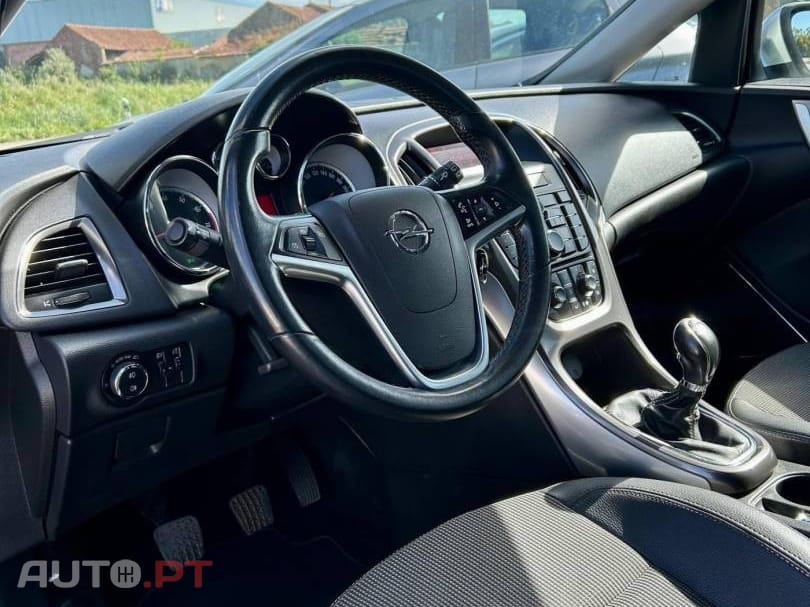 Opel Astra Sports Tourer 1.4 Cosmo