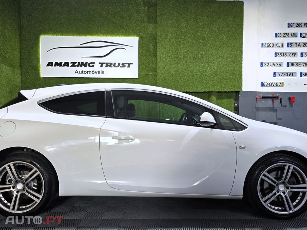 Opel Astra GTC 1.6 CDTi S/S