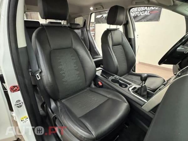 Land Rover Discovery Sport 2.0 eD4 Pure
