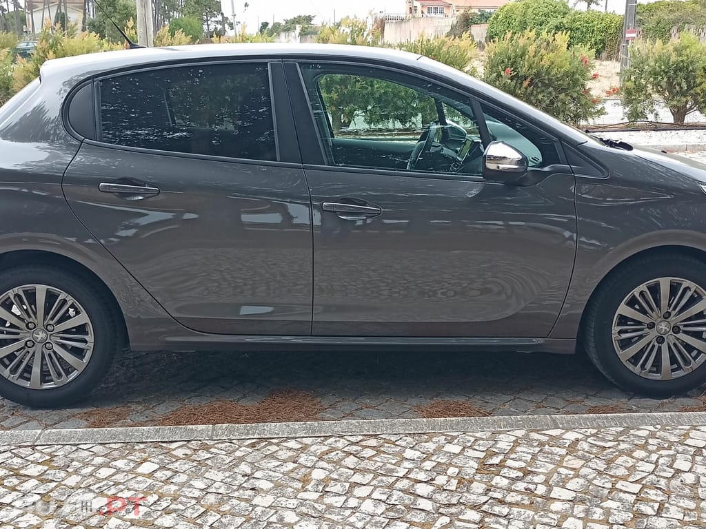 Peugeot 208 1.5 BlueHDi Active Business Pack