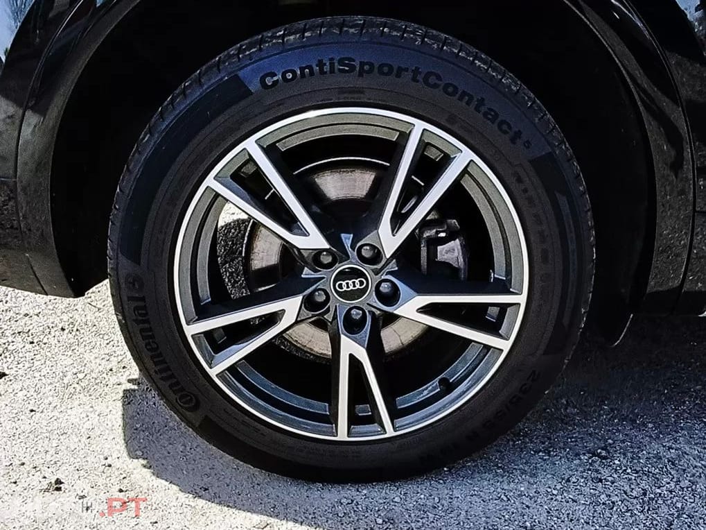 Audi Q5 50 TFSIe quattro S tronic S line business