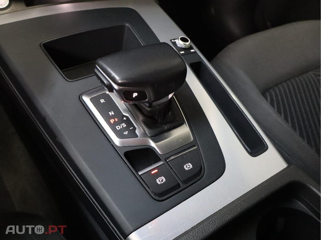 Audi Q5 50 TFSIe quattro S tronic Advance 