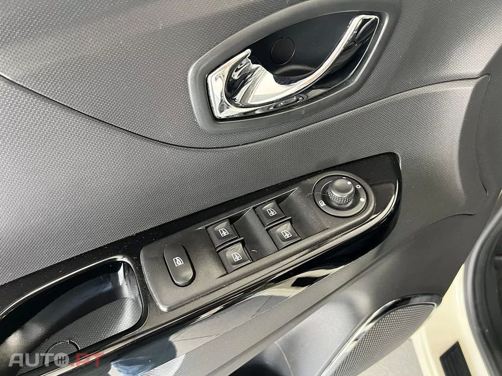 Renault Captur 1.2 TCe Exclusive EDC