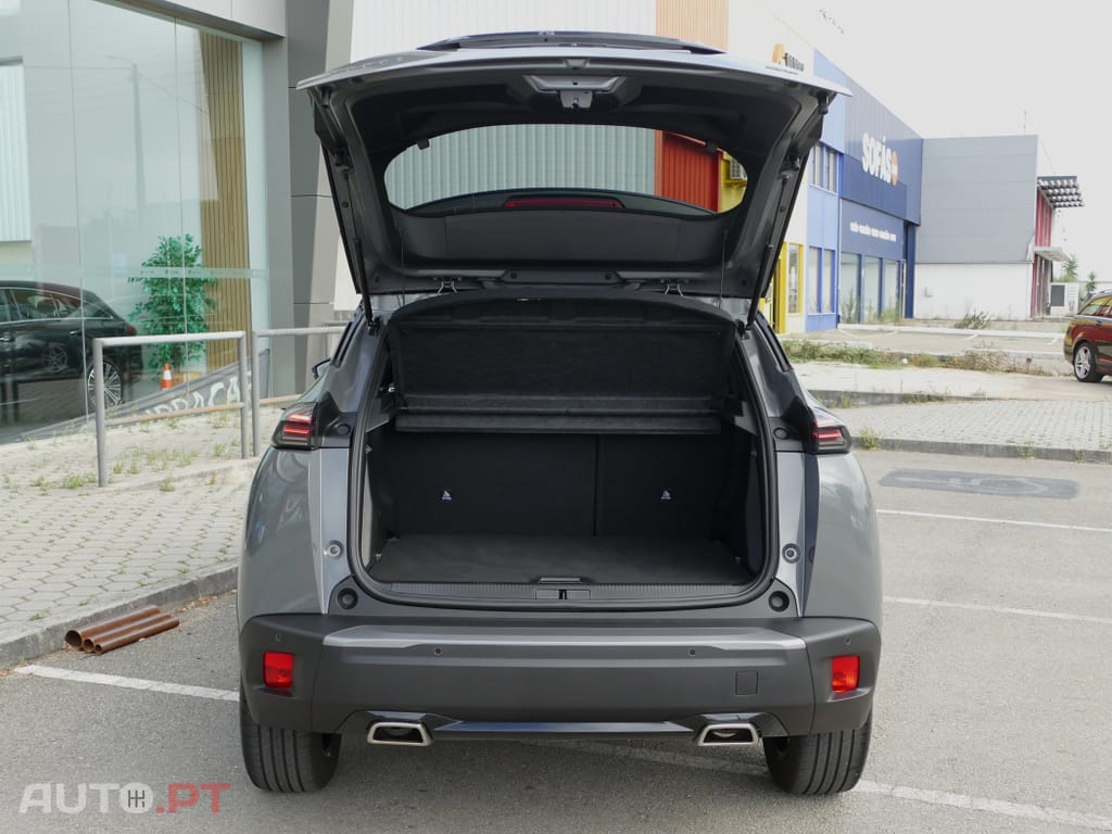 Peugeot 2008 1.2 PureTech GT EAT8
