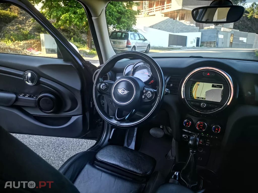 MINI One Cooper D Auto