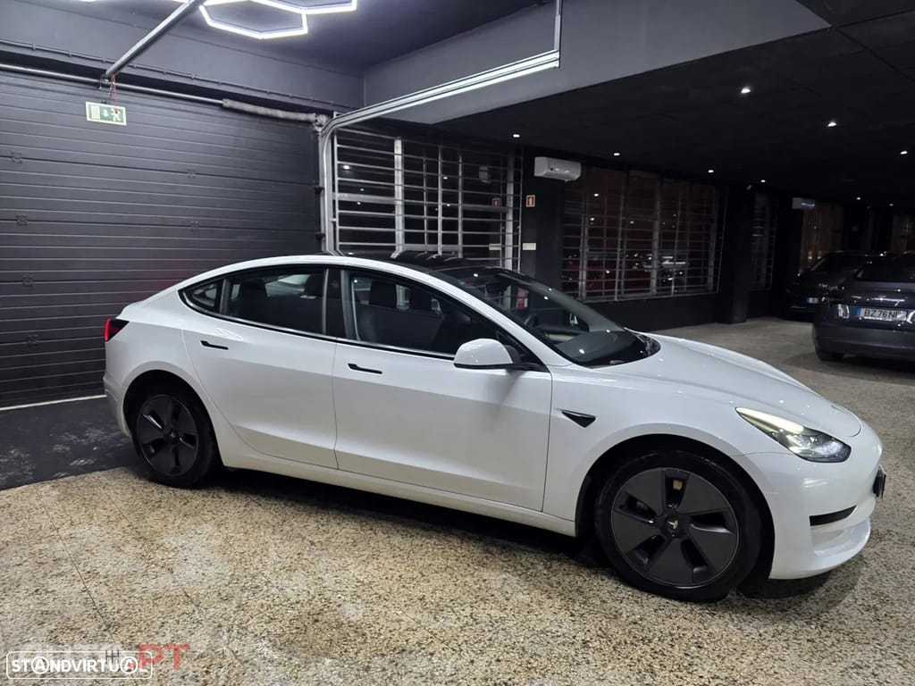 Tesla Model 3 Standard Range Plus RWD