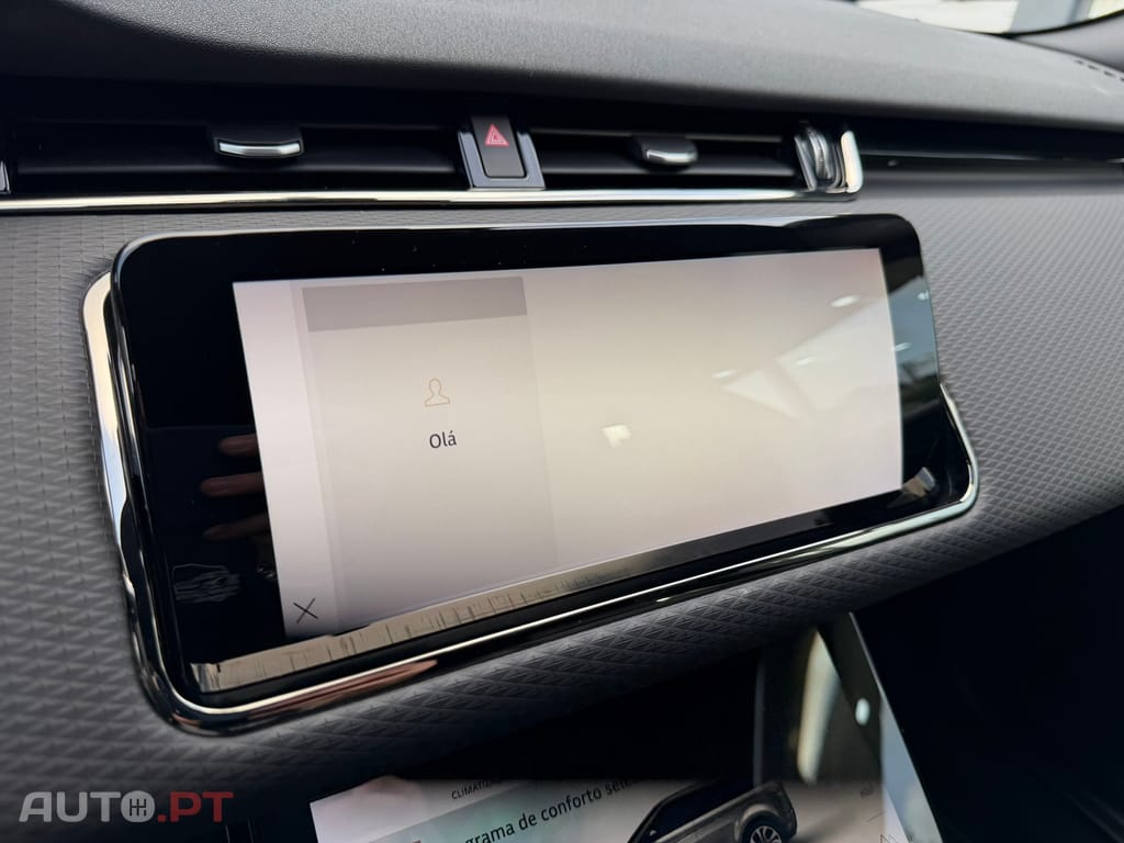 Land Rover Evoque 1.5 P300e AWD R-Dynamic S Auto