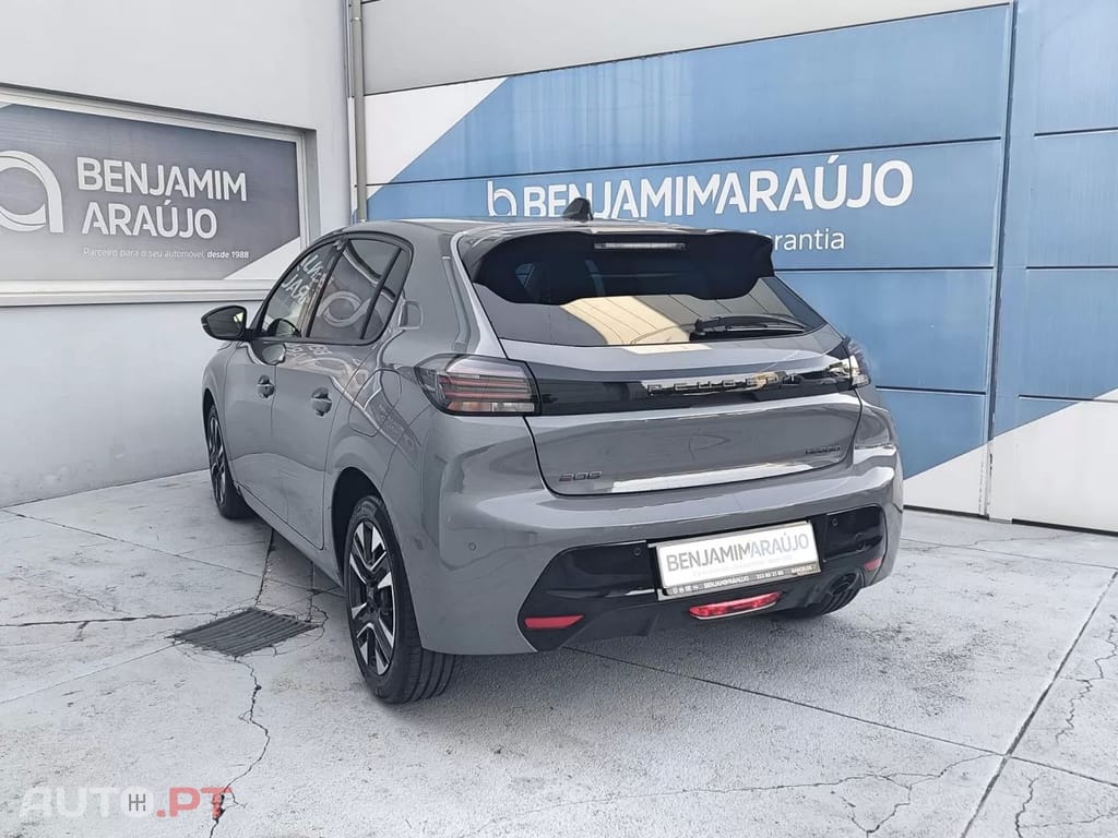 Peugeot 208 1.2 Hybrid Allure e-DCS6