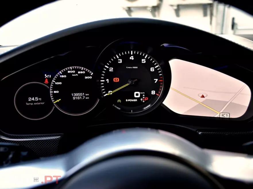 Porsche Panamera 4 E-Hybrid