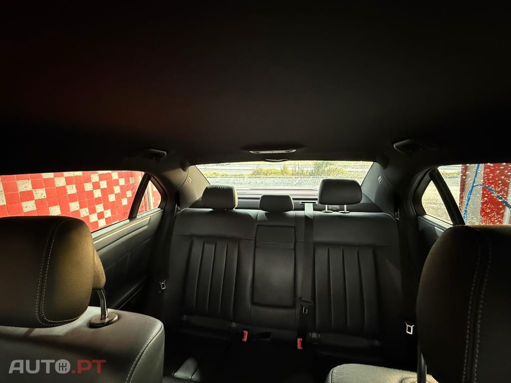 Mercedes-Benz E 250 AVANTGARDE