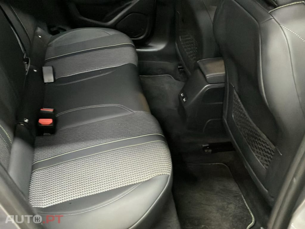 Peugeot E-208 50 KWh GT