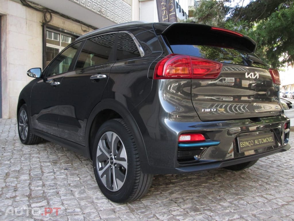 Kia Niro 39.2kWh Move 39