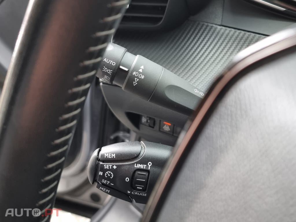 Peugeot 2008 1.2 PureTech Active Pack