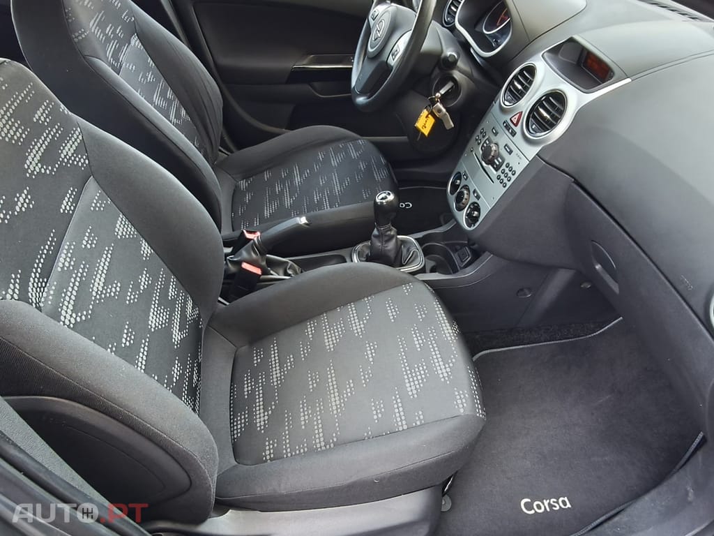 Opel Corsa 1.2 Enjoy