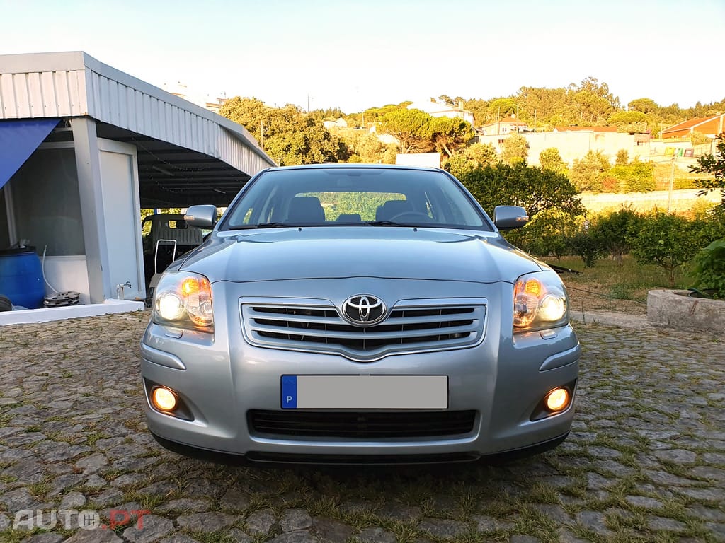 Toyota Avensis 2.0 D-4D Sol