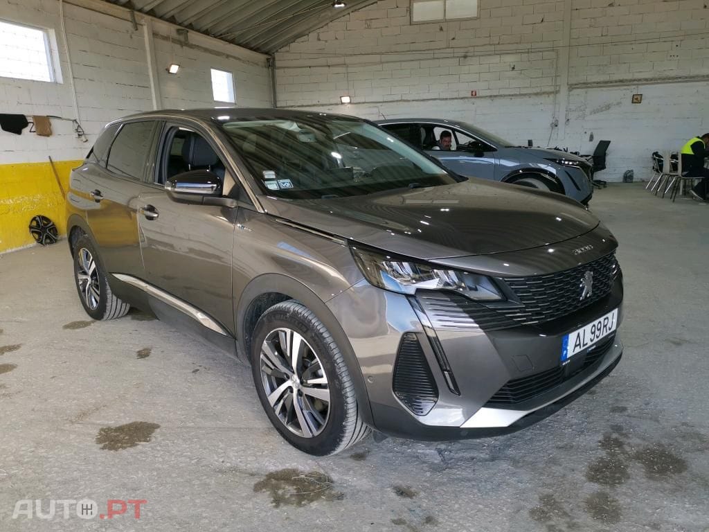 Peugeot 3008 1.6 Hybrid Allure e-EAT8