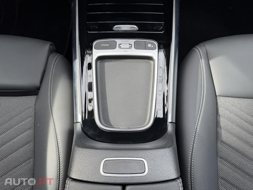 Mercedes-Benz EQA 300 4Matic Edition 1