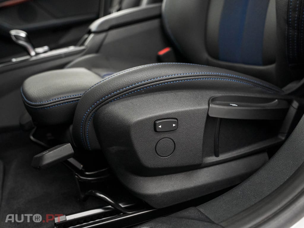 BMW 116 d Pack Desportivo M Auto