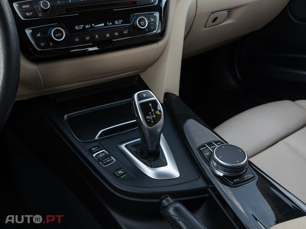 BMW 320 d ED Line Luxury Auto