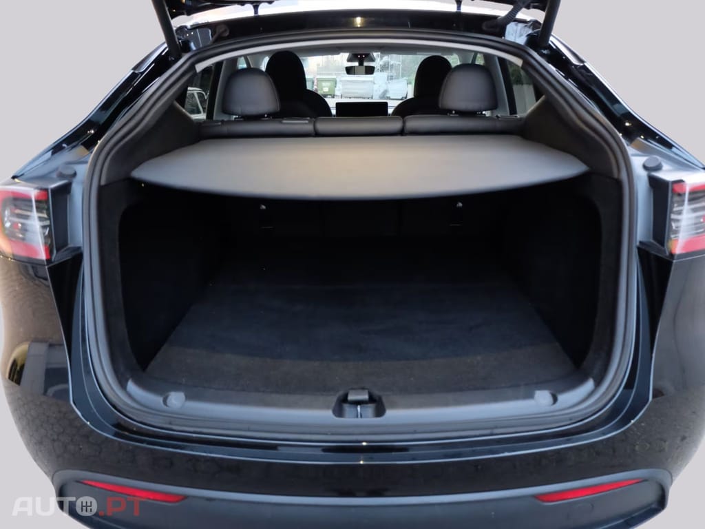 Tesla Model Y Long Range Dual AWD I.V.A DEDUTIVEL