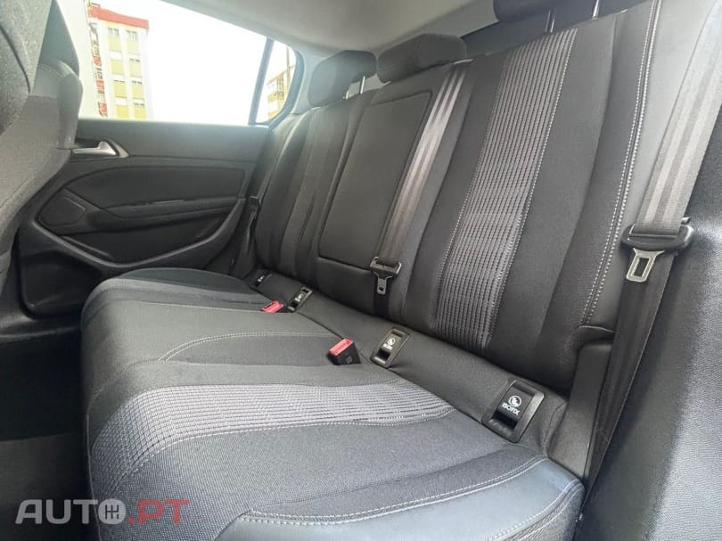 Peugeot 308 1.2 PureTech Allure