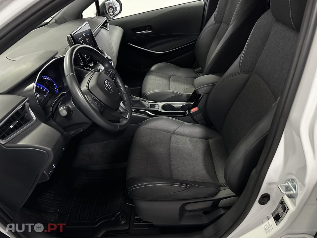 Toyota Corolla 1.8 Hybrid Exclusive