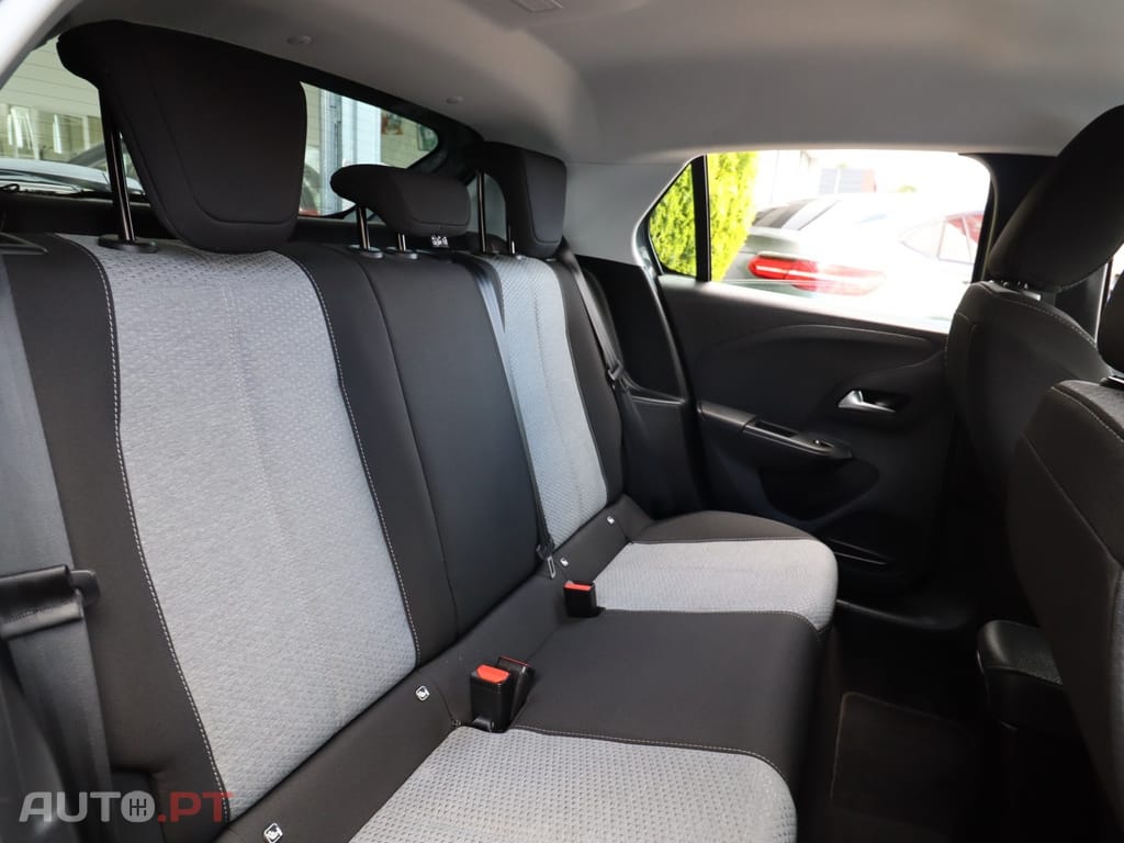 Opel Corsa 1.2 T Business Edition