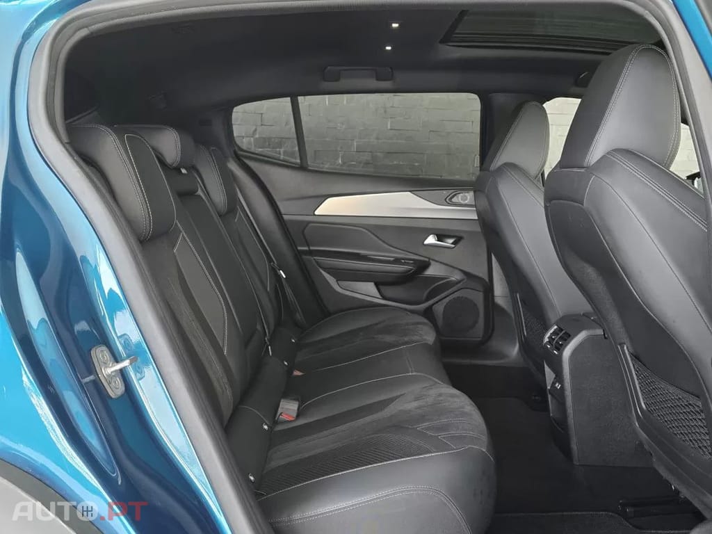 Peugeot 408 1.6 Hybrid GT e-EAT8