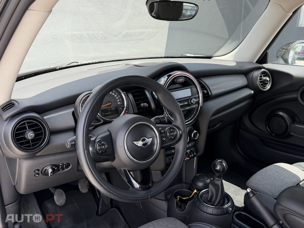MINI Cooper Cooper D