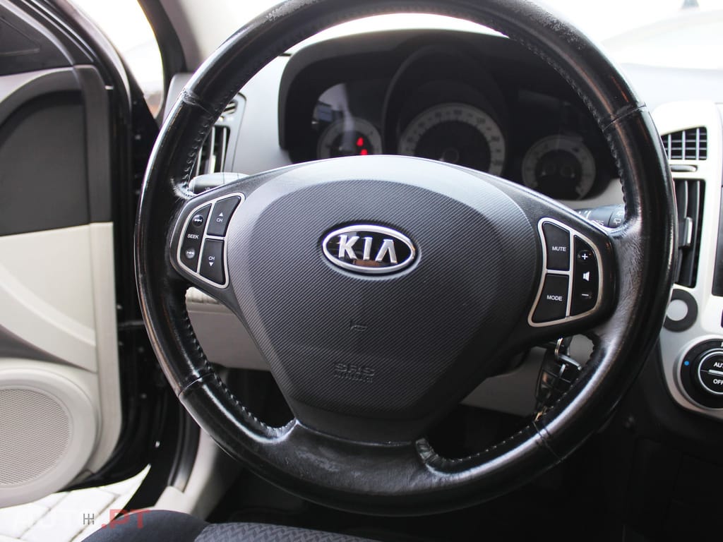Kia Ceed 1.6 CRDi EX